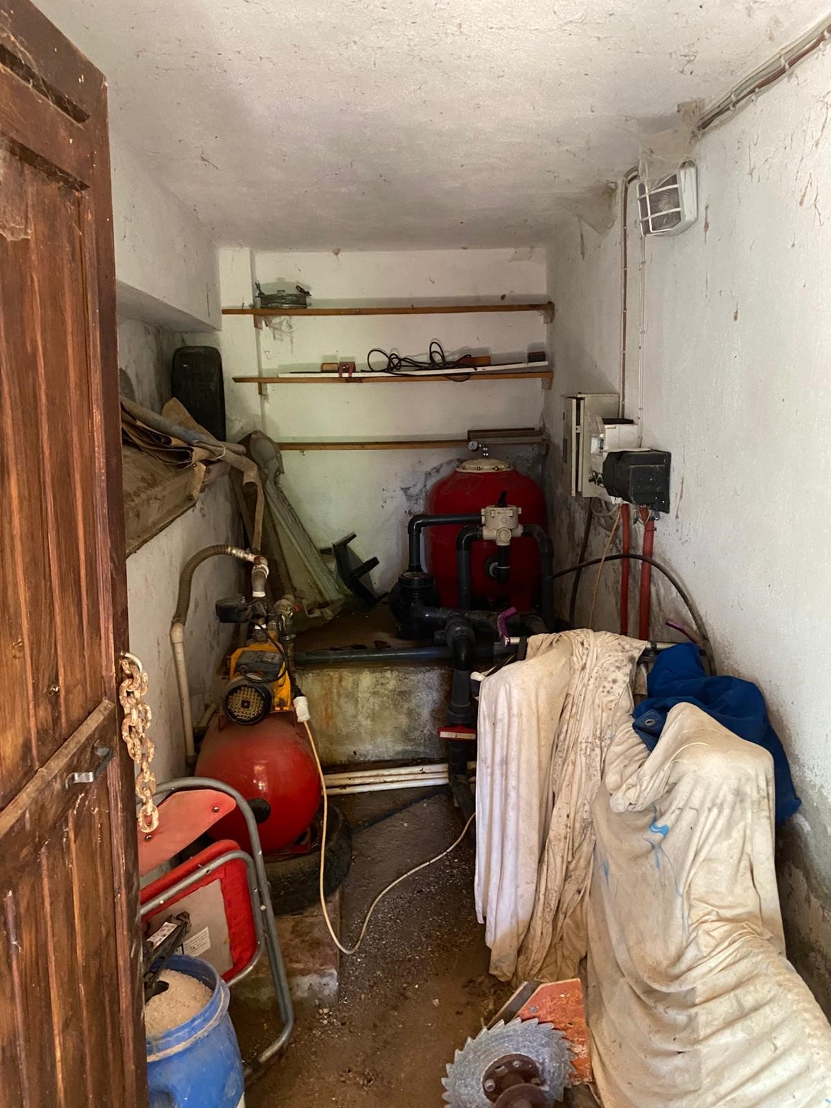Çukurbağ köyünde ortaçağ tarzında inşaa edilmiş sıradışı villa