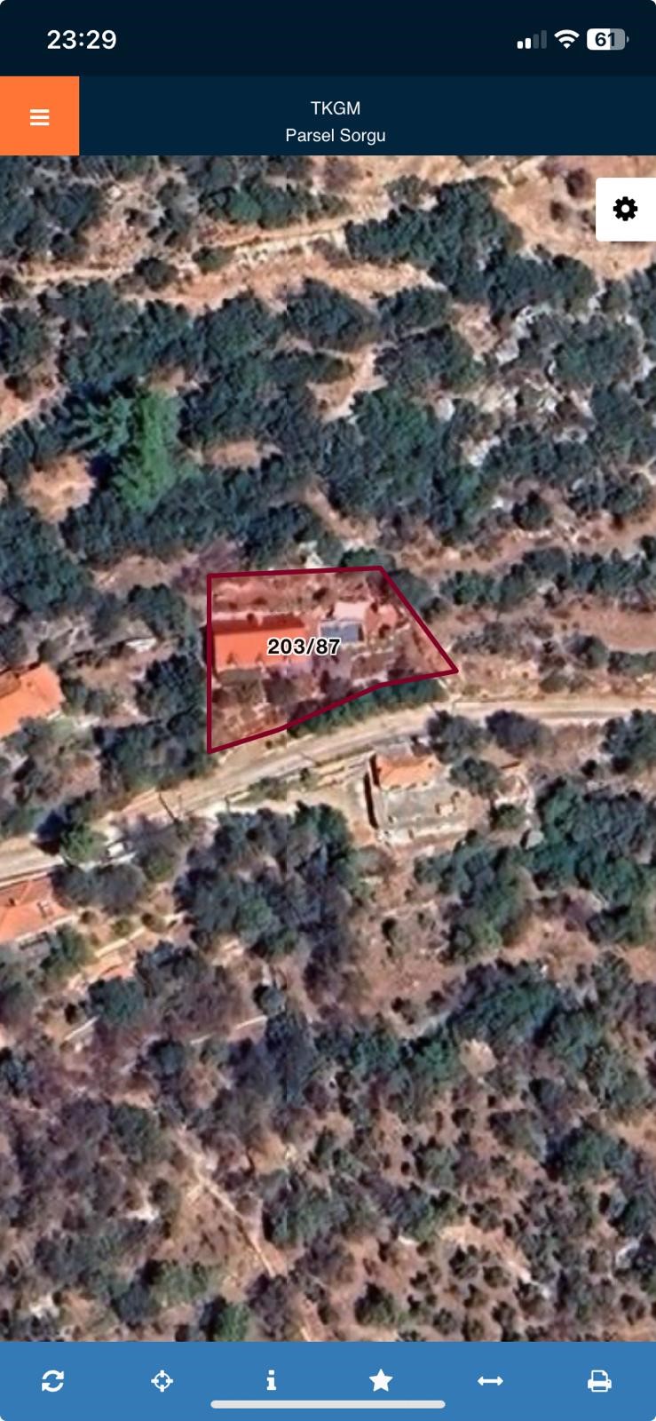 Çukurbağ köyünde ortaçağ tarzında inşaa edilmiş sıradışı villa