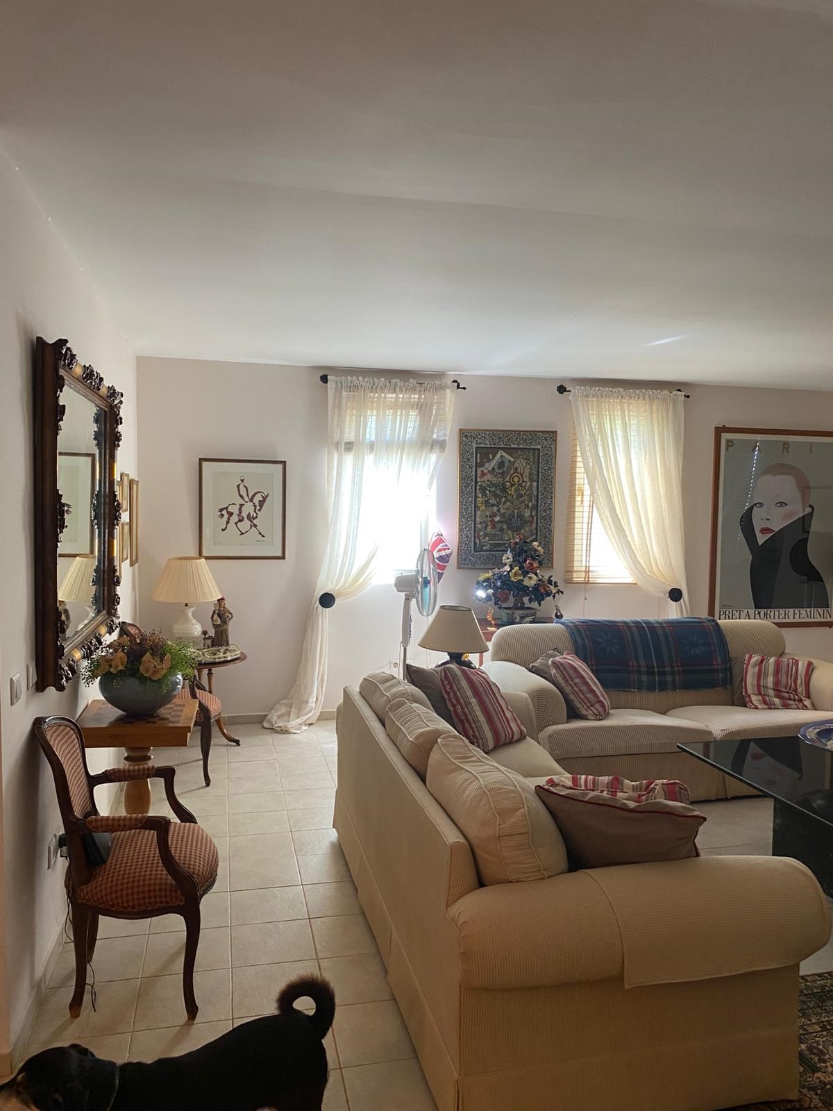 Çukurbağ yarımadasında deniz manzaralı muhteşem villa