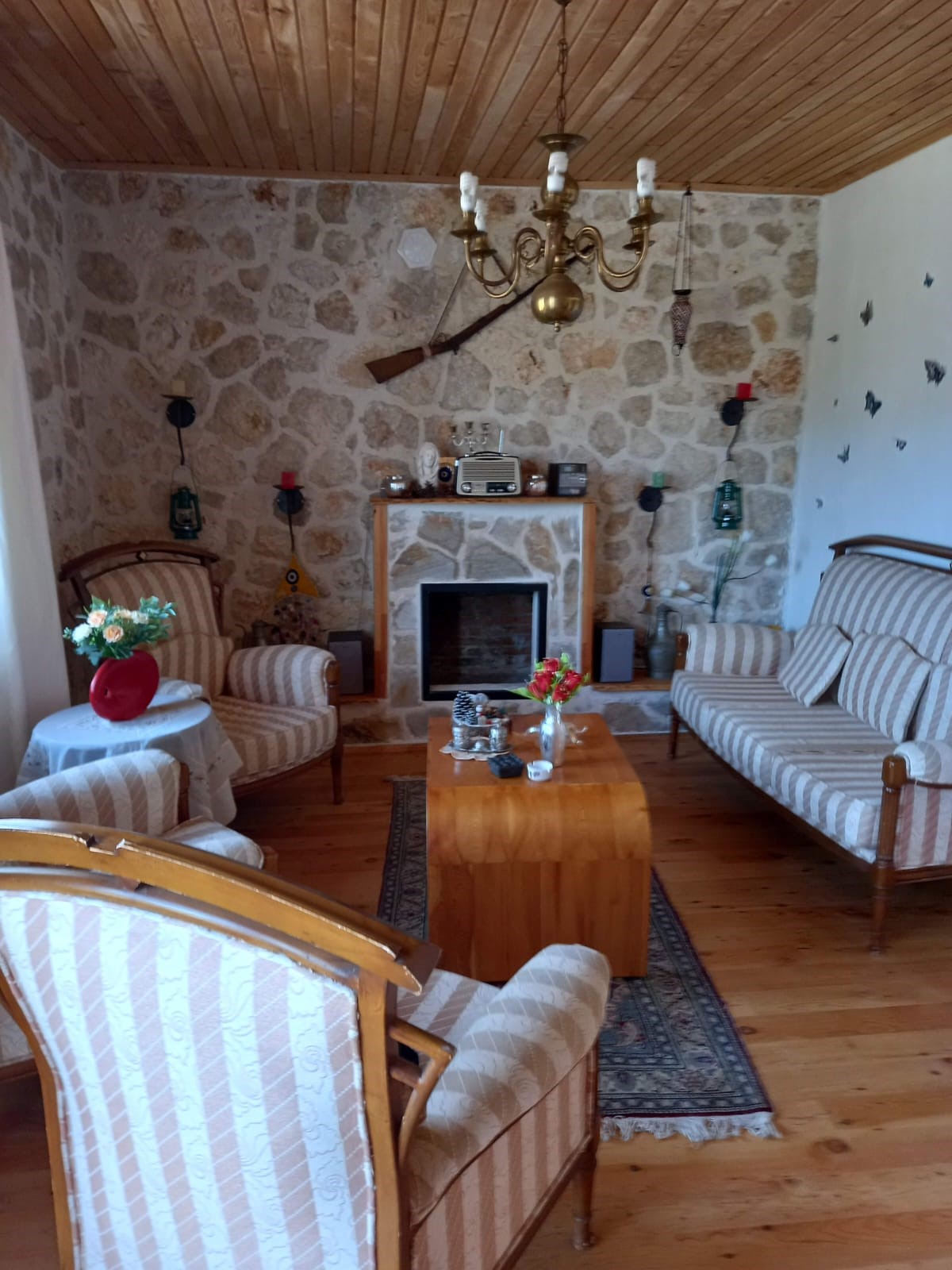 Kaş Yeniköy Asas ta müstakil taş ev