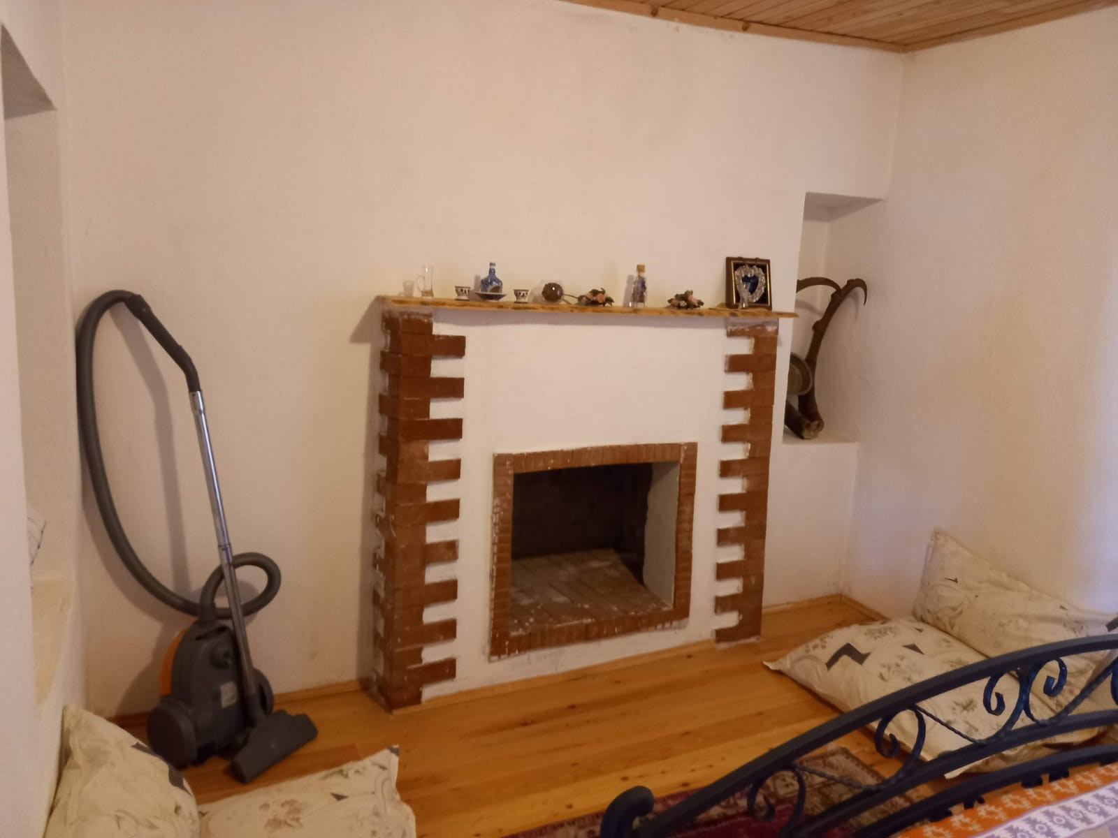 Kaş Yeniköy Asas ta müstakil taş ev