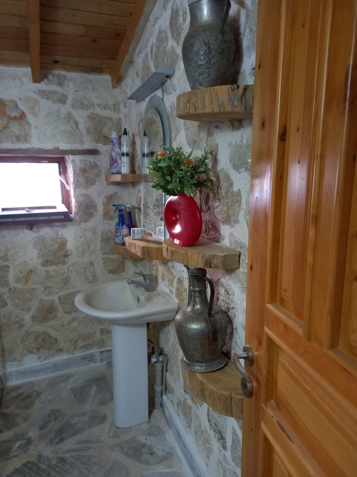 Kaş Yeniköy Asas ta müstakil taş ev