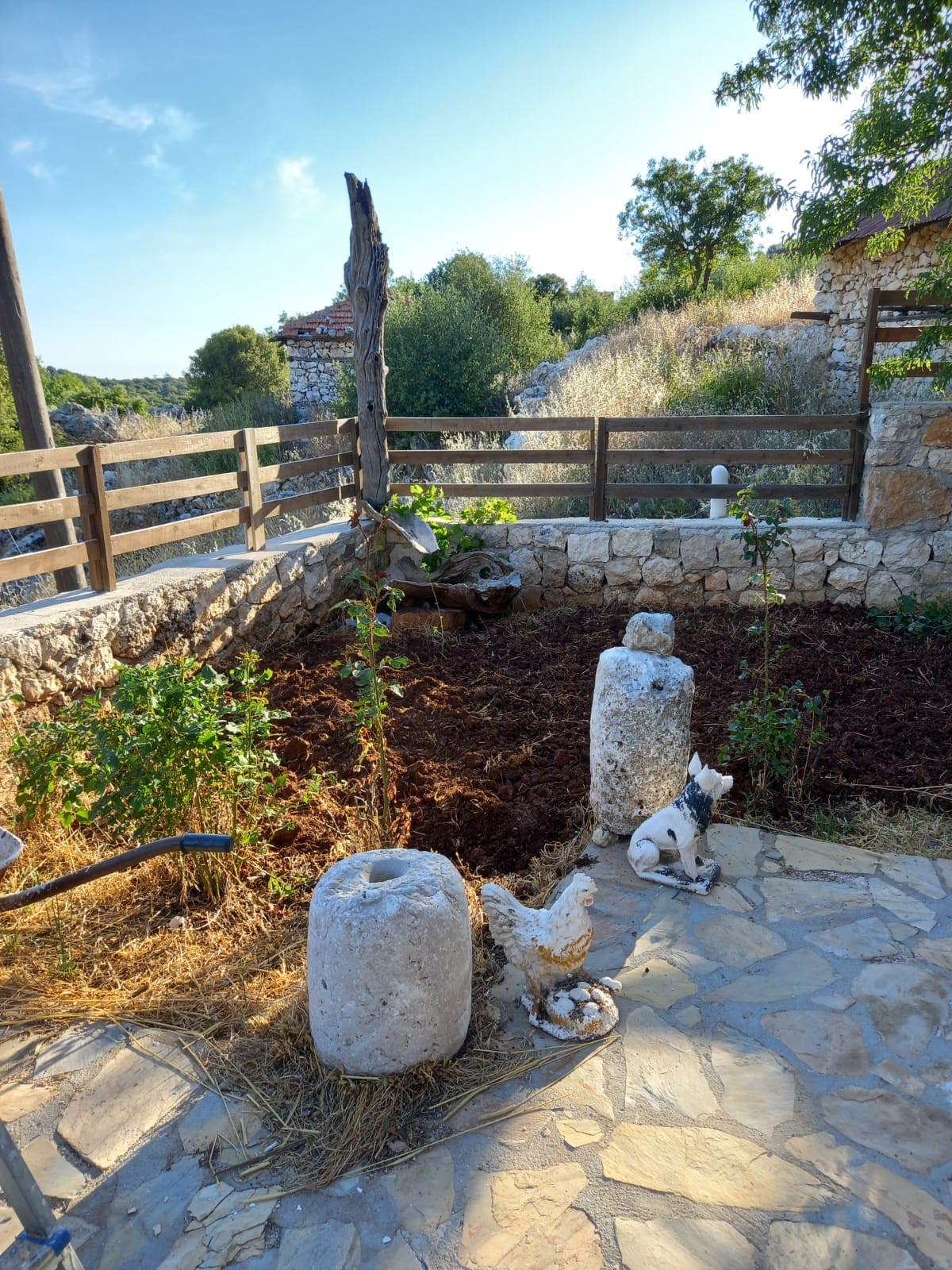 Kaş Yeniköy Asas ta müstakil taş ev