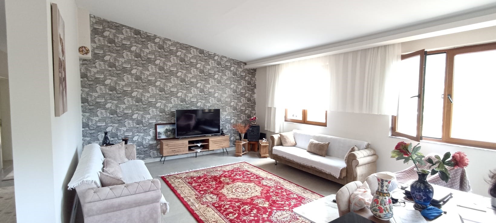 Kaş İkizce de 2 adet müstakil ev toplam 5687,52m2 arazi içinde !!!