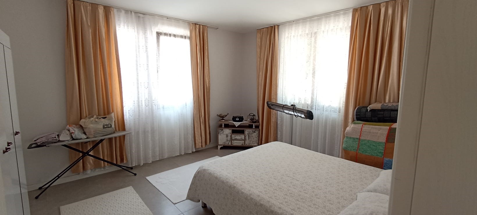 Kaş İkizce de 2 adet müstakil ev toplam 5687,52m2 arazi içinde !!!