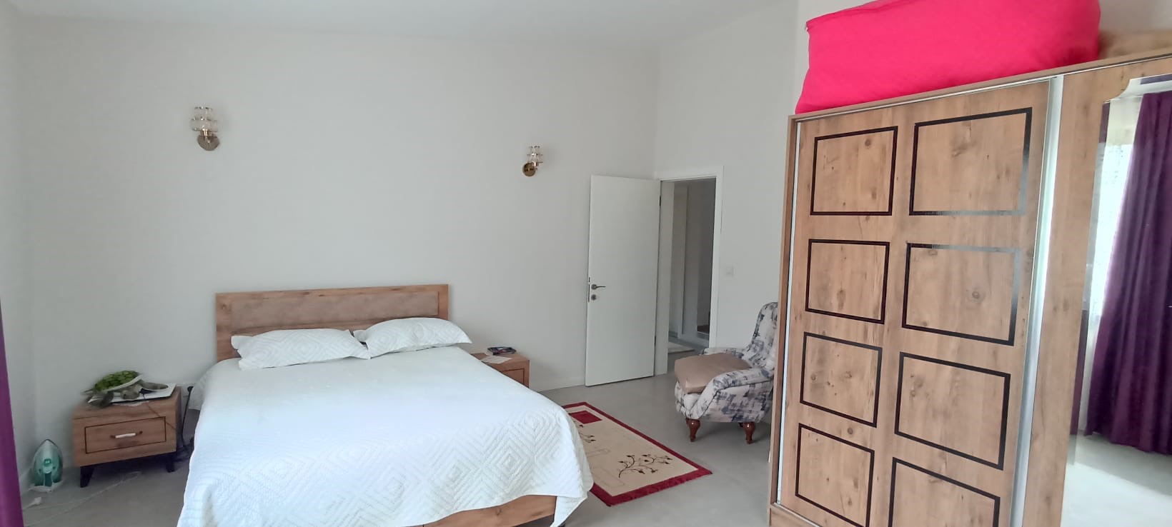 Kaş İkizce de 2 adet müstakil ev toplam 5687,52m2 arazi içinde !!!